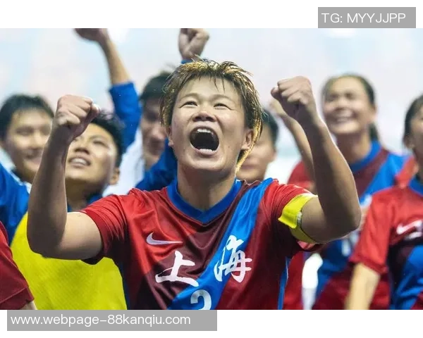 上海足球队的奋斗历程与大师赛的荣耀之路探秘 上海足球队的奋斗历程与大师赛的荣耀之路探秘