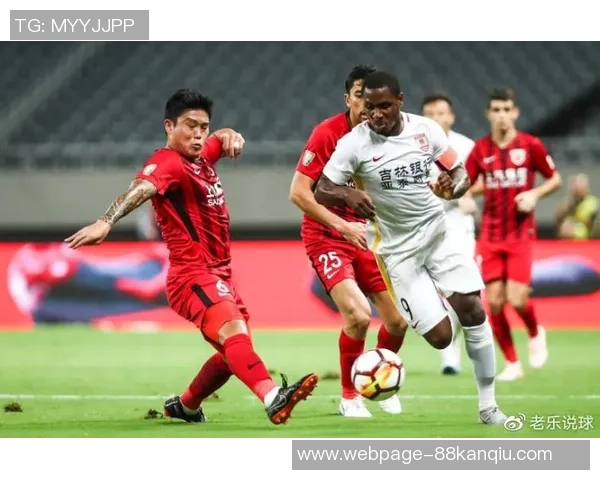 上海上港迎战长春亚泰争夺中超积分榜重要位置的激烈对决 上海上港迎战长春亚泰争夺中超积分榜重要位置的激烈对决