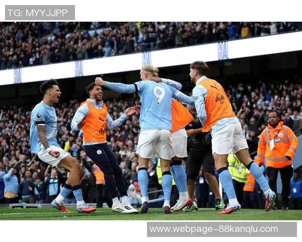 曼城与曼联最新对决战况分析及精彩瞬间回顾